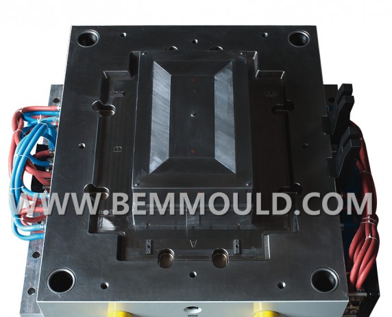 CONTAINER MOULD